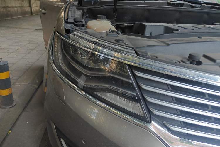 Used Lincoln MKX 2015 2.7T Four-Wheel Drive Prestige Edition Right Front Headlight