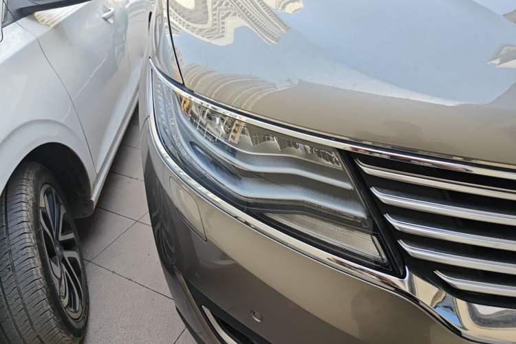 Used Lincoln MKX 2015 2.7T Four-Wheel Drive Prestige Edition Right Front Headlight