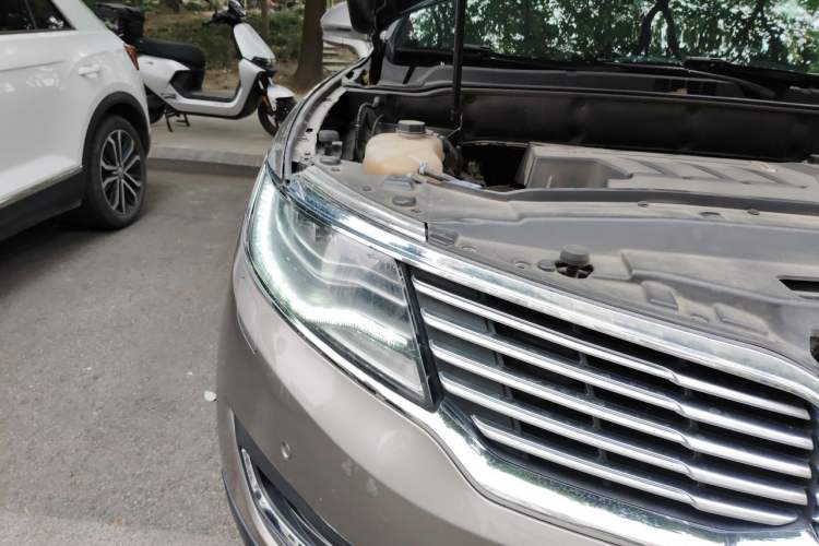 Used Lincoln MKX 2015 2.7T Four-Wheel Drive Prestige Edition Right Front Headlight