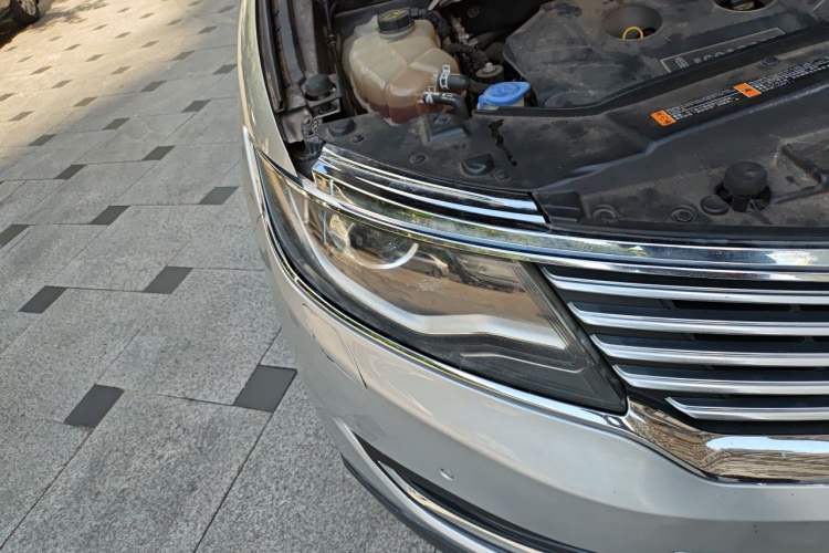 Used Lincoln MKX  Right Front Headlight