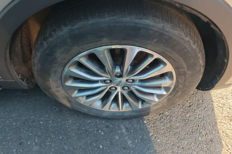 Used Lincoln MKX 2015 2.0T Four-Wheel Drive Luxury Edition Right Front Wheel Hub