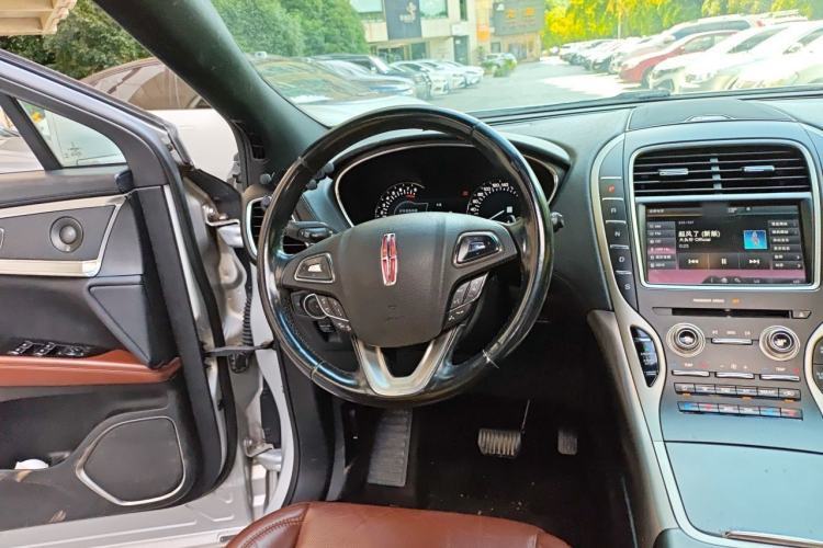 Used Lincoln MKX  Steering Wheel