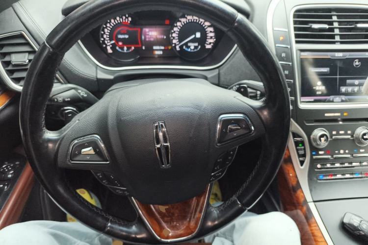 Used Lincoln MKX 2015 2.7T Four-Wheel Drive Prestige Edition Steering Wheel
