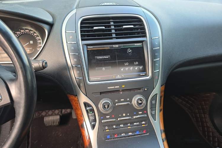 Used Lincoln MKX 2015 2.7T Four-Wheel Drive Prestige Edition Audio And AC Panel