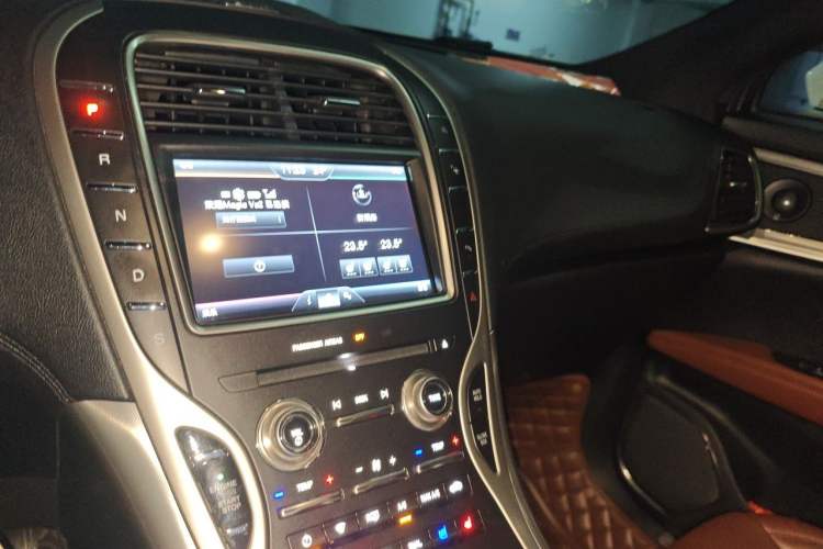 Used Lincoln MKX 2015 2.0T Four-Wheel Drive Luxury Edition Audio And AC Panel