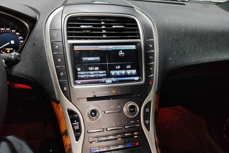 Used Lincoln MKX 2015 2.7T Four-Wheel Drive Prestige Edition Audio And AC Panel