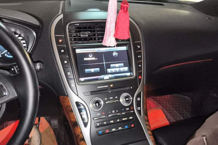 Used Lincoln MKX 2015 2.7T Four-Wheel Drive Prestige Edition Audio And AC Panel