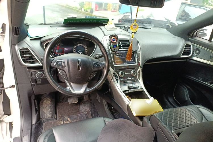 Used Lincoln MKX 2015 2.0T Four-Wheel Drive Luxury Edition Center Console