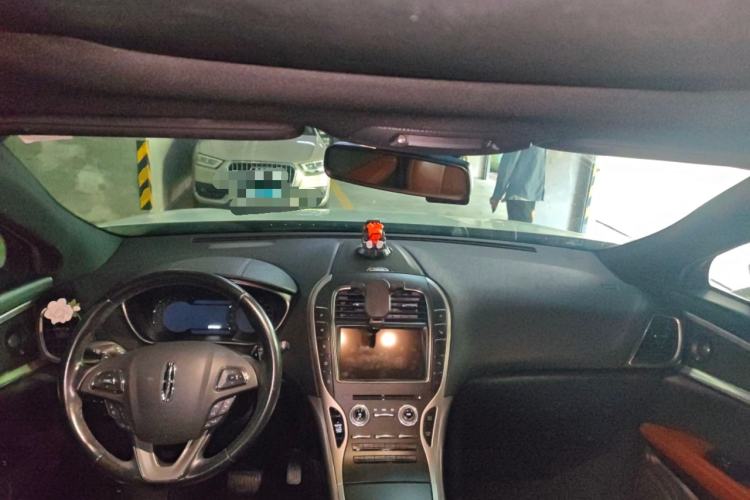 Used Lincoln MKX 2015 2.0T Four-Wheel Drive Luxury Edition Center Console