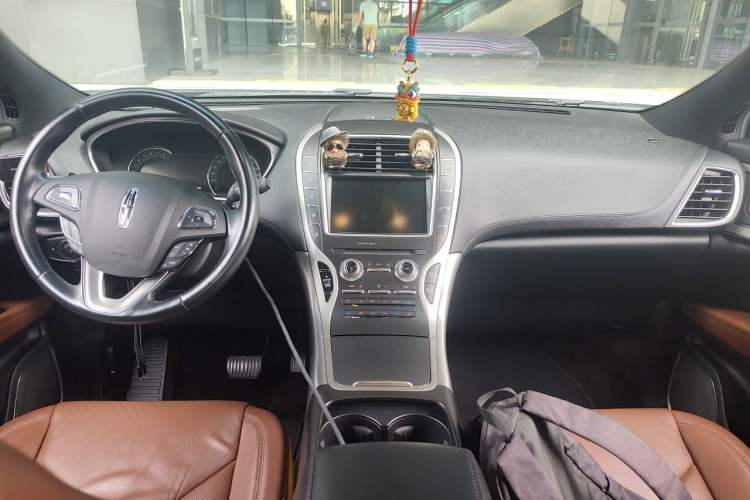 Used Lincoln MKX 2015 2.0T Four-Wheel Drive Luxury Edition Center Console