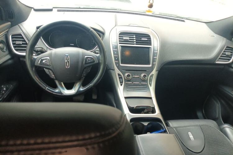 Used Lincoln MKX 2015 2.7T Four-Wheel Drive Prestige Edition Center Console