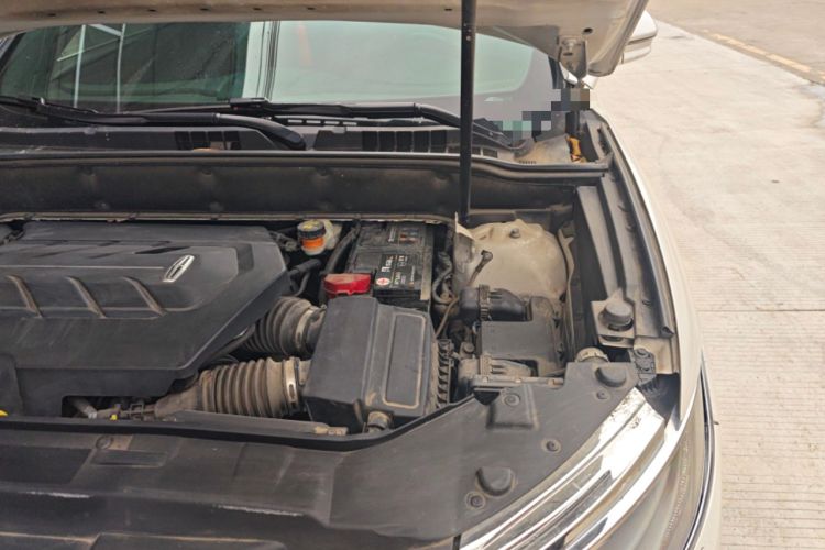 Used Lincoln MKX 2015 2.7T Four-Wheel Drive Prestige Edition Engine Bay Left