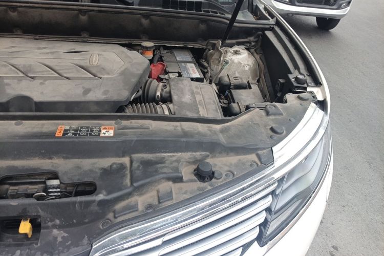 Used Lincoln MKX 2015 2.7T Four-Wheel Drive Prestige Edition Engine Bay Left
