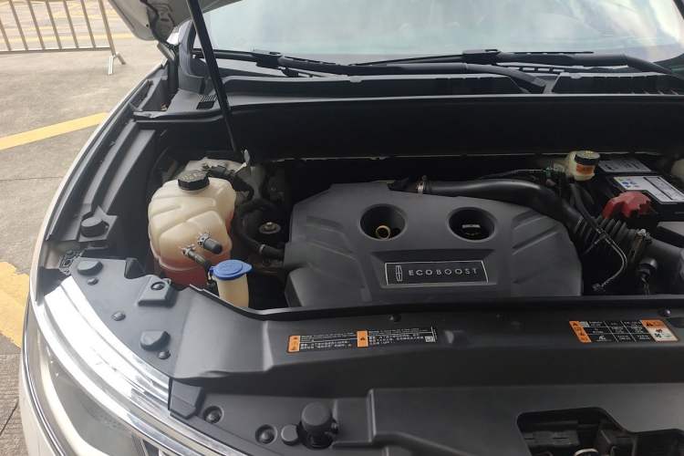 Used Lincoln MKX 2015 2.0T Four-Wheel Drive Luxury Edition Engine Bay Right