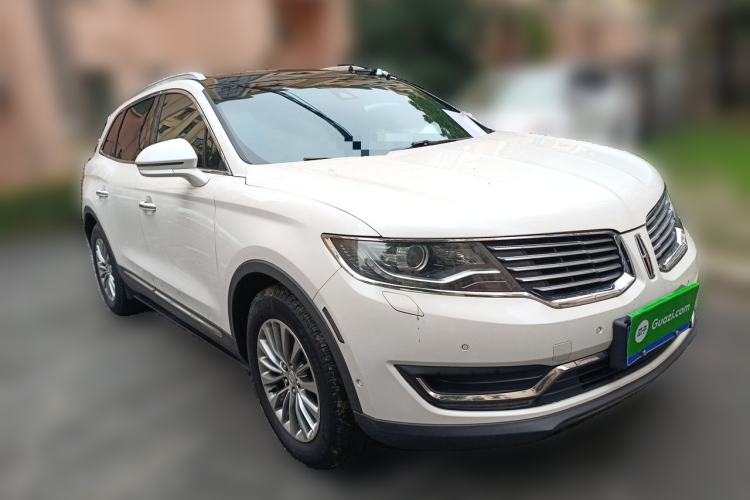 Used Lincoln MKX 2015 2.0T Four-Wheel Drive Luxury Edition Front Right 45 Deg