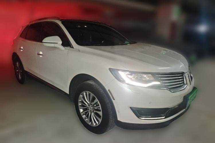 Used Lincoln MKX 2015 2.0T Four-Wheel Drive Luxury Edition Front Right 45 Deg