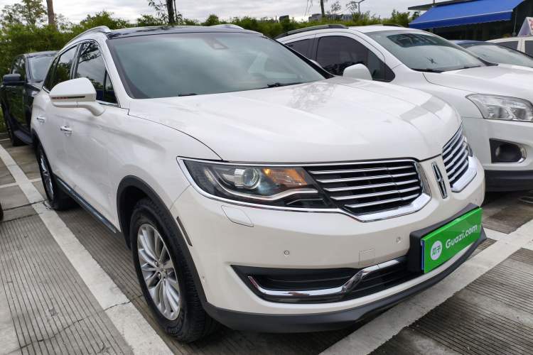 Used Lincoln MKX 2015 2.0T Four-Wheel Drive Luxury Edition Front Right 45 Deg