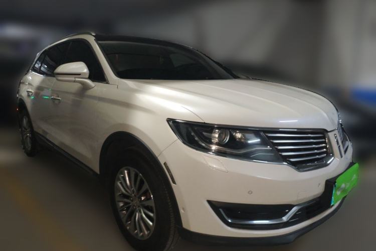 Used Lincoln MKX 2015 2.0T Four-Wheel Drive Luxury Edition Front Right 45 Deg