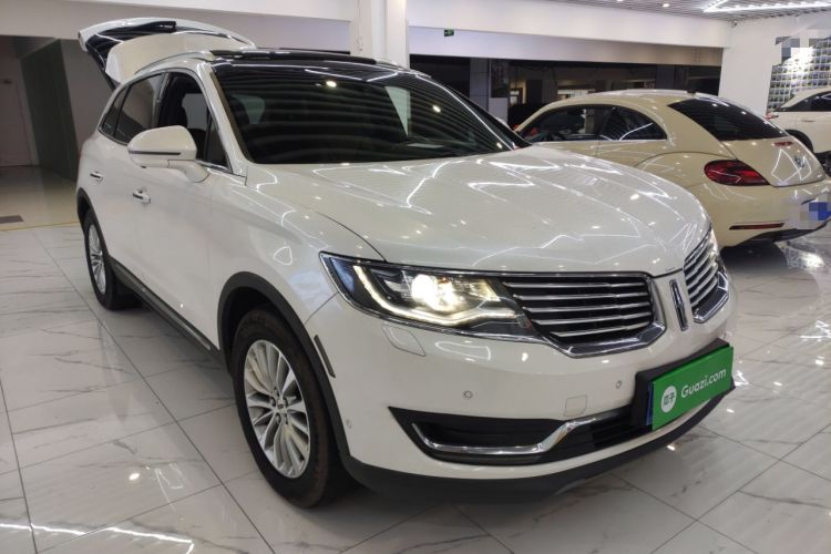 Used Lincoln MKX 2015 2.0T Four-Wheel Drive Luxury Edition Front Right 45 Deg