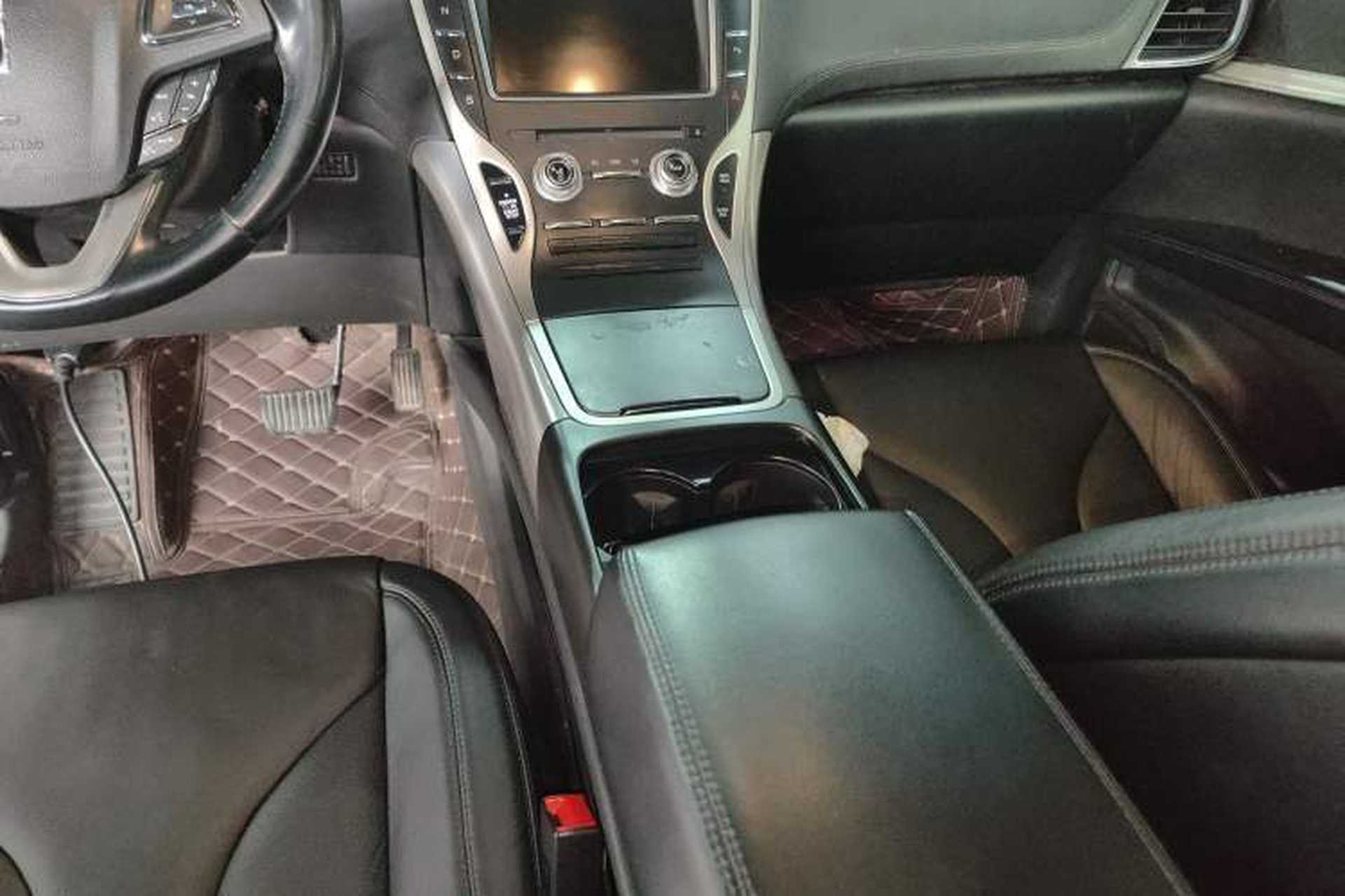 Used Lincoln MKX 2015 2.0T Two-Wheel Drive Deluxe Edition Gear Lever