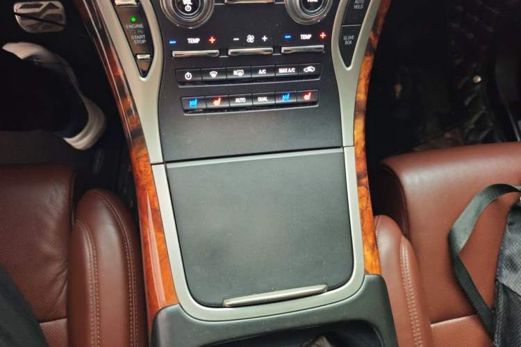Used Lincoln MKX 2015 2.7T Four-Wheel Drive Prestige Edition Gear Lever