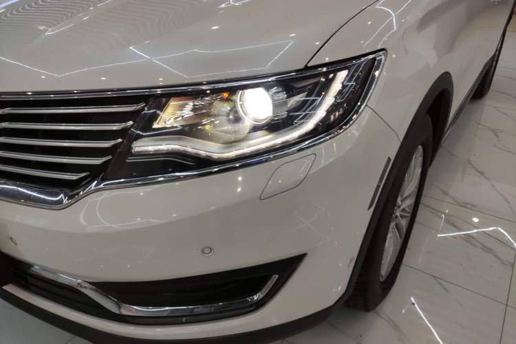 Used Lincoln MKX 2015 2.0T Four-Wheel Drive Luxury Edition Left Front Headlight