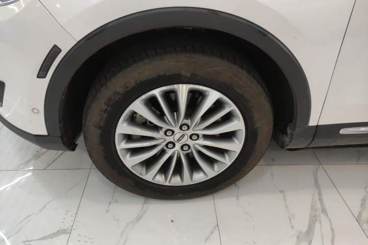 Used Lincoln MKX 2015 2.0T Four-Wheel Drive Luxury Edition Left Front Wheel Hub
