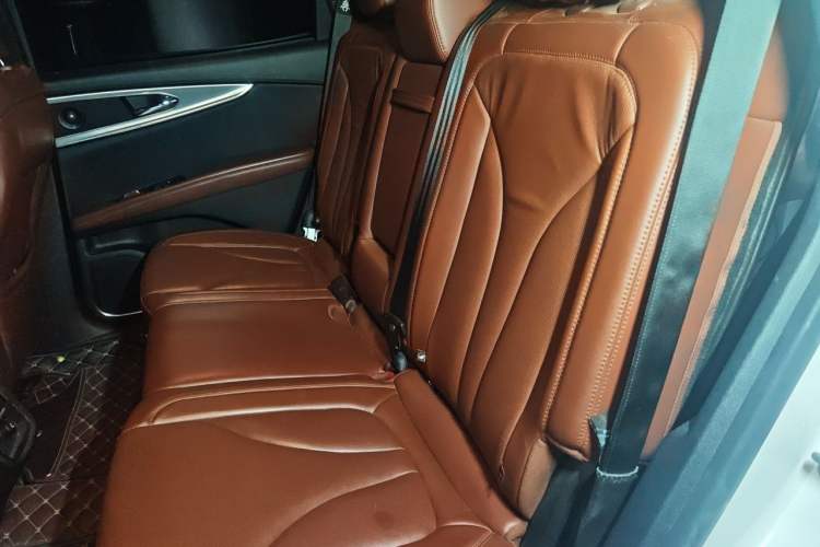 Used Lincoln MKX 2015 2.0T Four-Wheel Drive Luxury Edition Left Rear Seat