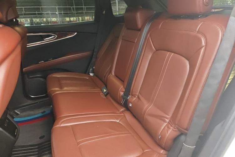 Used Lincoln MKX 2015 2.7T Four-Wheel Drive Prestige Edition Left Rear Seat