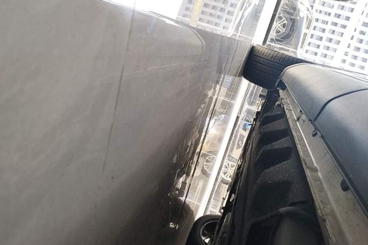 Used Lincoln MKX 2015 2.7T Four-Wheel Drive Prestige Edition Left Side Sill