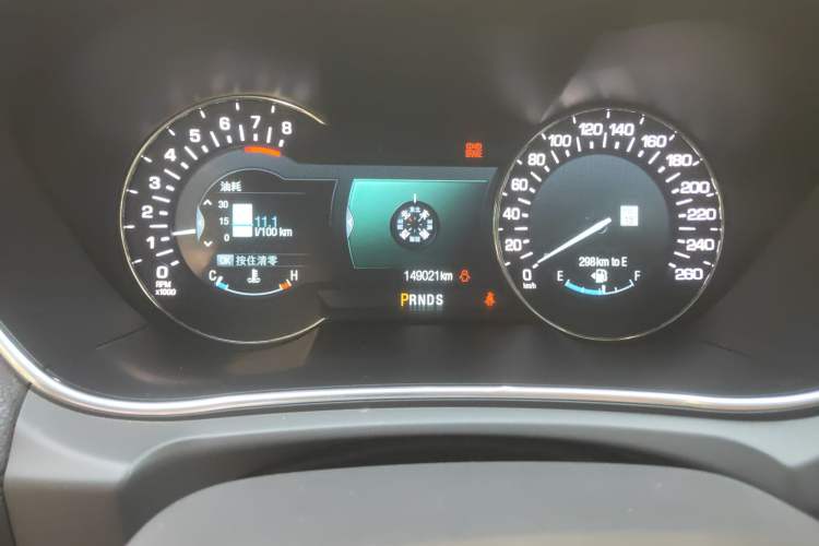 Used Lincoln MKX 2015 2.0T Two-Wheel Drive Deluxe Edition Odometer Close Up