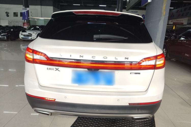 Used Lincoln MKX 2015 2.0T Two-Wheel Drive Deluxe Edition Rear