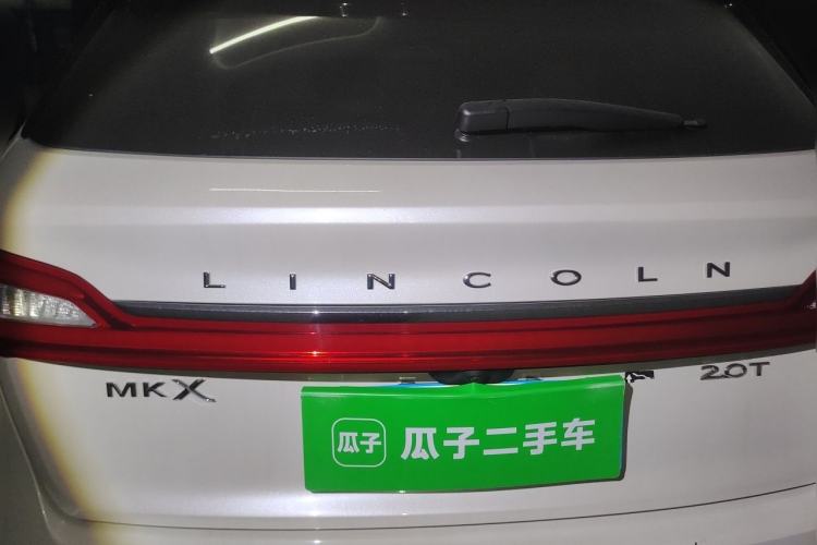 Used Lincoln MKX 2015 2.0T Two-Wheel Drive Deluxe Edition Rear