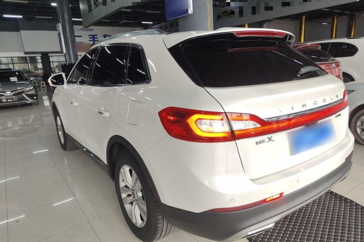 Used Lincoln MKX 2015 2.0T Two-Wheel Drive Deluxe Edition Rear Left 45 Deg