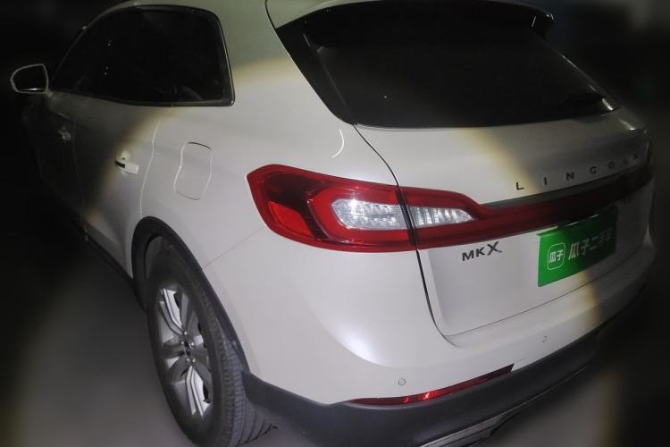 Used Lincoln MKX 2015 2.0T Two-Wheel Drive Deluxe Edition Rear Left 45 Deg