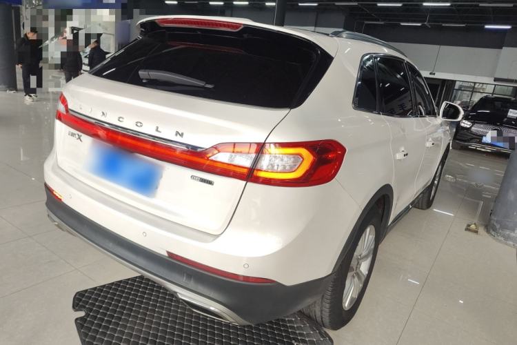 Used Lincoln MKX 2015 2.0T Two-Wheel Drive Deluxe Edition Rear Right 45 Deg