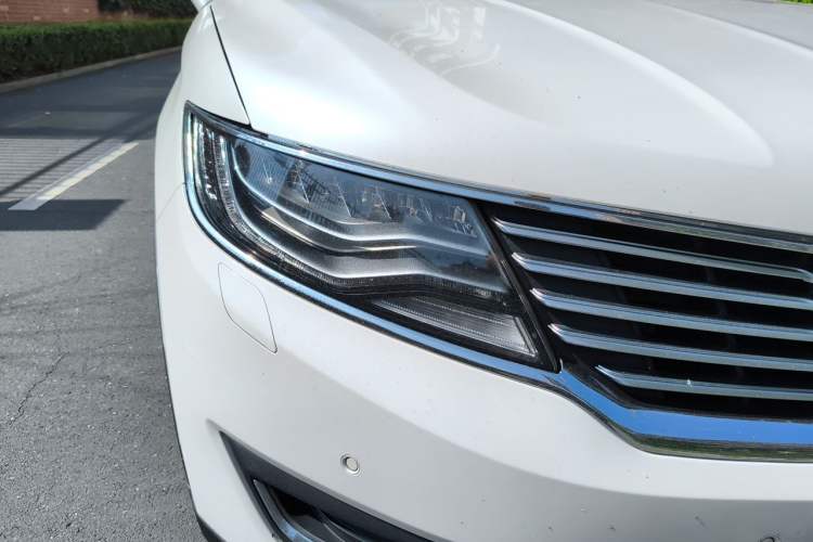 Used Lincoln MKX 2015 2.7T Four-Wheel Drive Prestige Edition Right Front Headlight