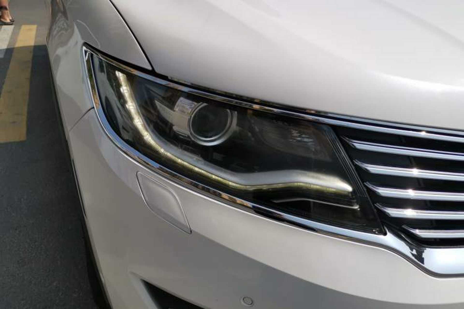 Used Lincoln MKX 2015 2.0T Four-Wheel Drive Luxury Edition Right Front Headlight