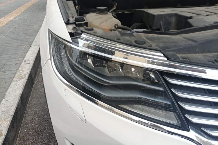 Used Lincoln MKX 2015 2.7T Four-Wheel Drive Prestige Edition Right Front Headlight