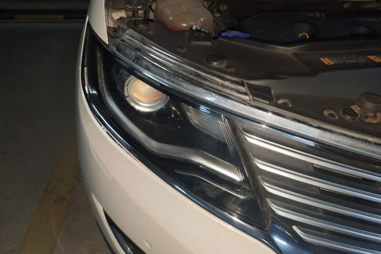 Used Lincoln MKX 2015 2.0T Four-Wheel Drive Luxury Edition Right Front Headlight