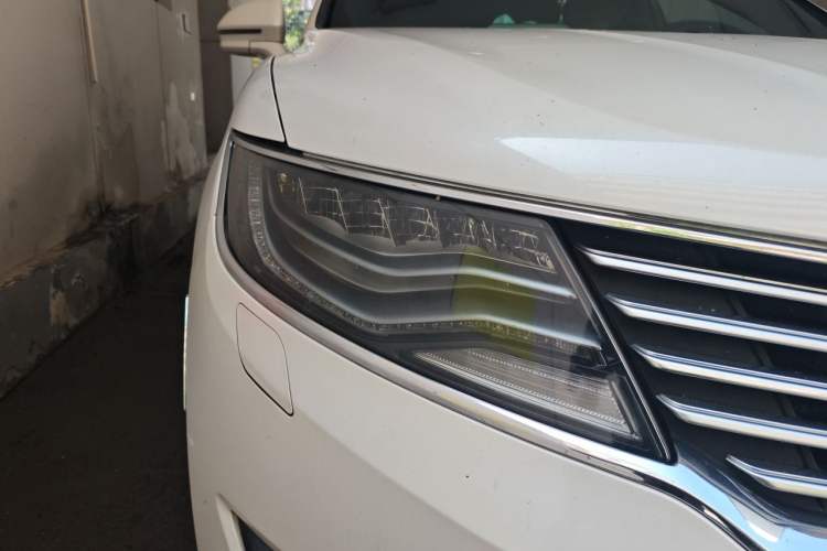 Used Lincoln MKX 2015 2.7T Four-Wheel Drive Prestige Edition Right Front Headlight