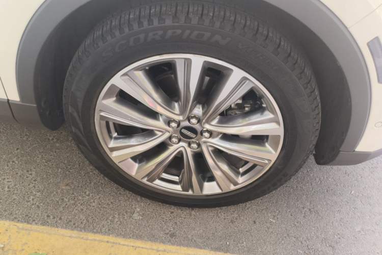 Used Lincoln MKX 2015 2.7T Four-Wheel Drive Prestige Edition Right Front Wheel Hub