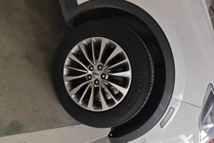 Used Lincoln MKX 2015 2.0T Four-Wheel Drive Luxury Edition Right Front Wheel Hub