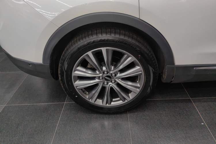 Used Lincoln MKX 2015 2.7T Four-Wheel Drive Prestige Edition Right Rear Wheel Hub