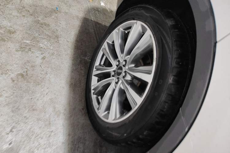 Used Lincoln MKX 2015 2.7T Four-Wheel Drive Prestige Edition Right Rear Wheel Hub