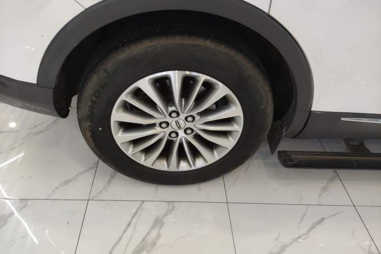 Used Lincoln MKX 2015 2.0T Four-Wheel Drive Luxury Edition Right Rear Wheel Hub
