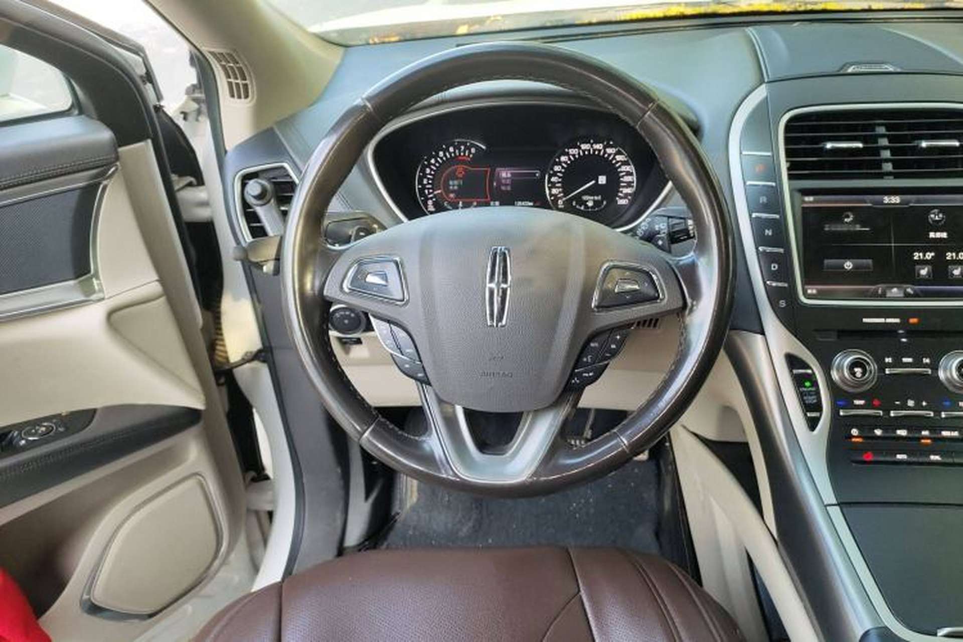 Used Lincoln MKX 2015 2.0T Two-Wheel Drive Deluxe Edition Steering Wheel