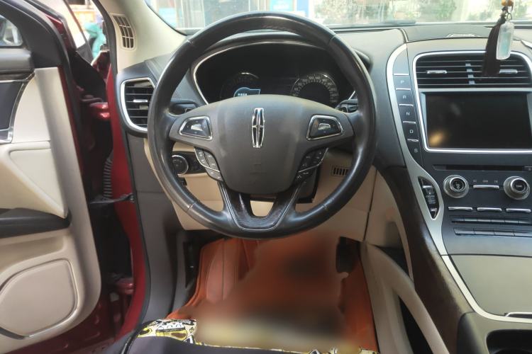 Used Lincoln MKX 2015 2.0T Two-Wheel Drive Deluxe Edition Steering Wheel
