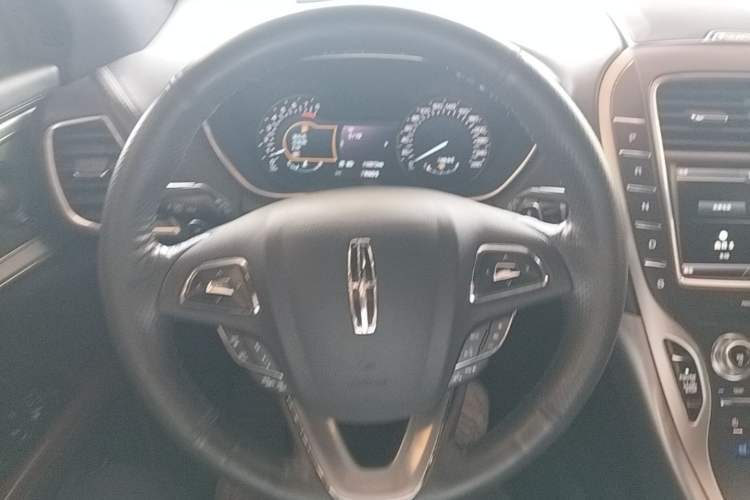 Used Lincoln MKX 2015 2.7T Four-Wheel Drive Prestige Edition Steering Wheel