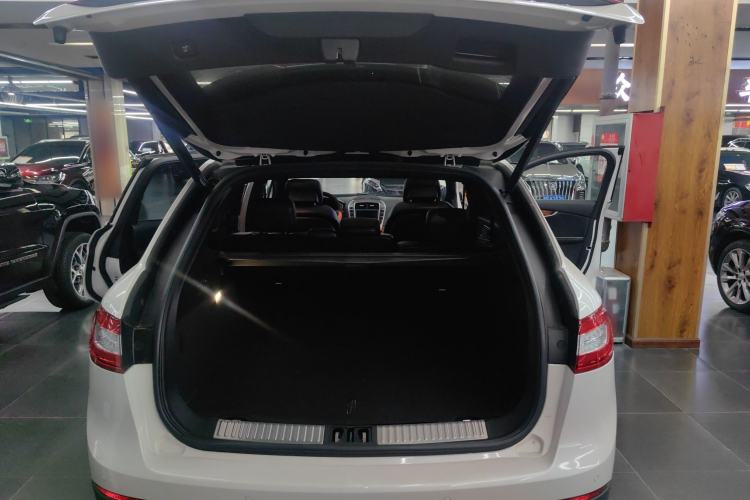 Used Lincoln MKX 2015 2.7T Four-Wheel Drive Prestige Edition Trunk